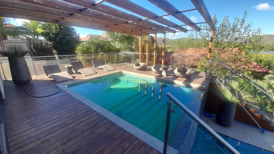 6 Bedroom Property for Sale in Birdwood Estate North West